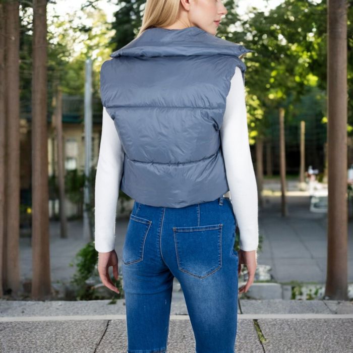 Zip-Up Puff Vest Jacket with Cozy Design and Warmth