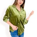 Green Large Velvet Long Sleeve Button-Up Shirt with Chest Pocket and Collared Neck