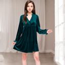 Green Large Women's Velvet Dress with V-Neck and Long Sleeves