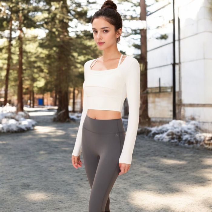 Women's Long Sleeve Square Neck Cropped Activewear Top with Fitted Design