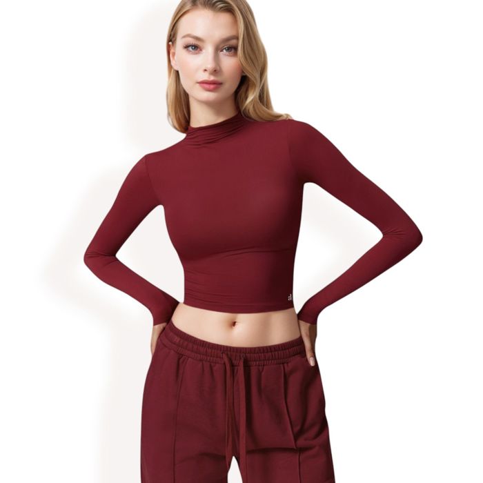 Women's Long Sleeve Mock Neck Cropped Activewear Top