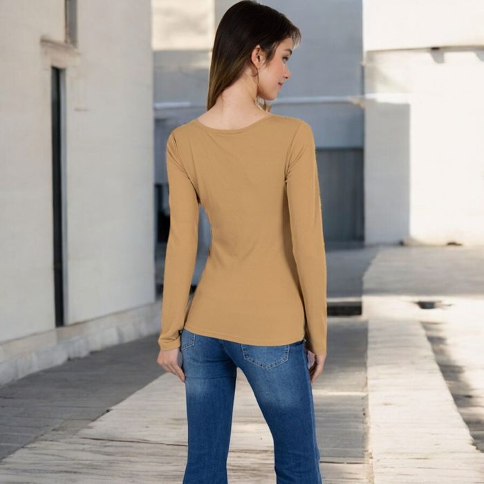 Women's Long Sleeve Scoop Neck Stretch Knit Top