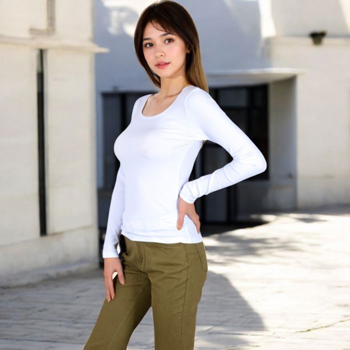 Women's Long Sleeve Scoop Neck Stretch Knit Top