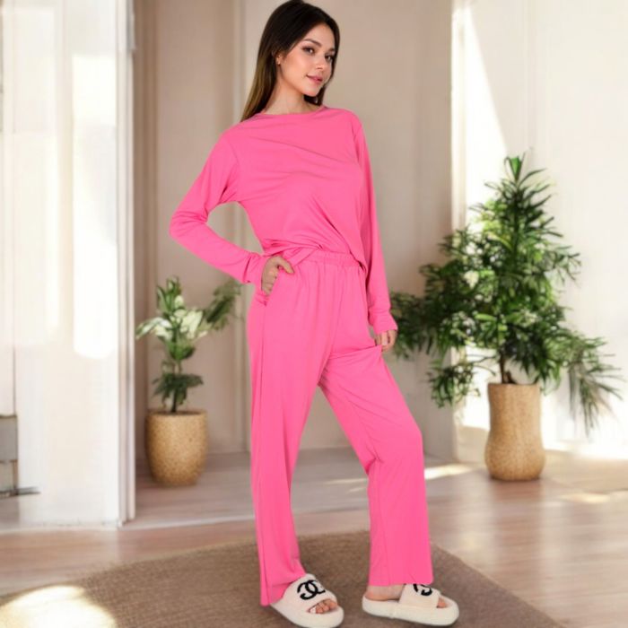 Women's Long Sleeve Pajama Set with Relaxed Fit and Soft Fabric