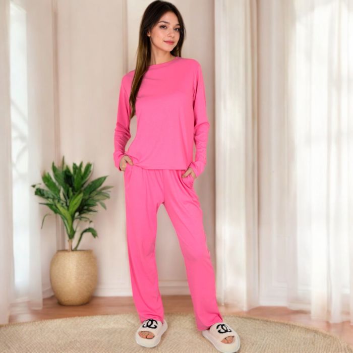 Women's Long Sleeve Pajama Set with Relaxed Fit and Soft Fabric