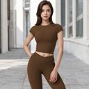 Brown Large Women's Short Sleeve Cropped Activewear Top with Fitted Silhouette