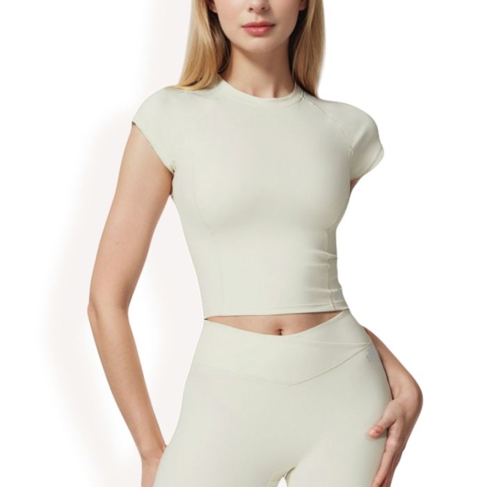 Women's Short Sleeve Cropped Activewear Top with Fitted Silhouette