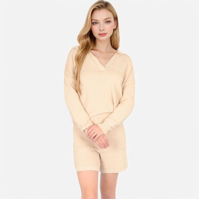 Women's-Textured-Long-Sleeve-Pullover-and-Shorts-Set-with-Collared-Neckline