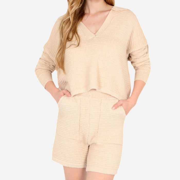 Women's-Textured-Long-Sleeve-Pullover-and-Shorts-Set-with-Collared-Neckline