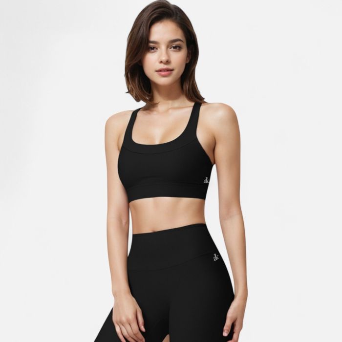 Women's Seamless Ribbed Sports Bra with Scoop Neck and Wide Straps