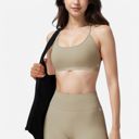  Women's Seamless Sports Bra with Scoop Neck and Thin Fixed Straps