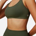 Green Large Women's Seamless Sports Bra with Scoop Neck and Thin Fixed Straps