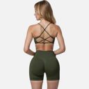 Green Large Women's Seamless Sports Bra with Scoop Neck and Thin Fixed Straps