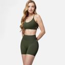 Green Small Women's Seamless Sports Bra with Scoop Neck and Thin Fixed Straps