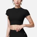 Black Large Women's Short Sleeve Ribbed Crop Top with Crew Neck and Stretch Fabric