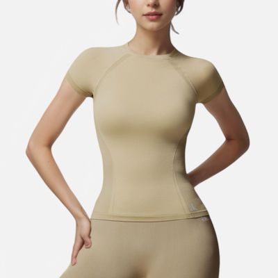 Women's Short Sleeve Seamless Fitted Tee with Crew Neck and Stretch Fabric