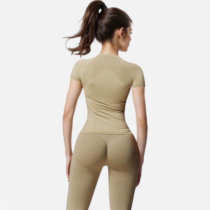 Women's Short Sleeve Seamless Fitted Tee with Crew Neck and Stretch Fabric