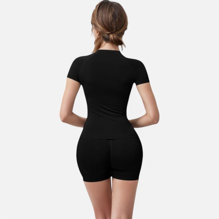 Women's Short Sleeve Seamless Fitted Tee with Crew Neck and Stretch Fabric