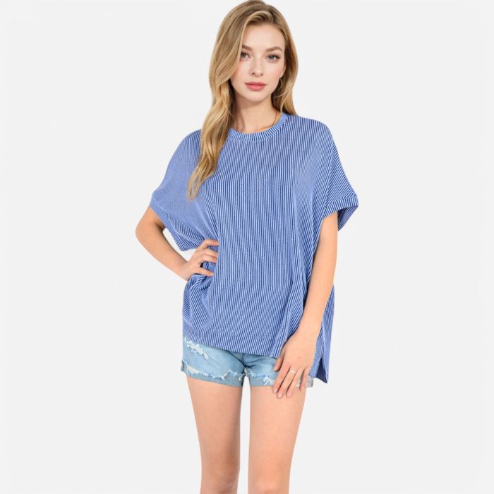 Women's Oversized Knit Pullover Top with Side Slits and Ribbed Texture