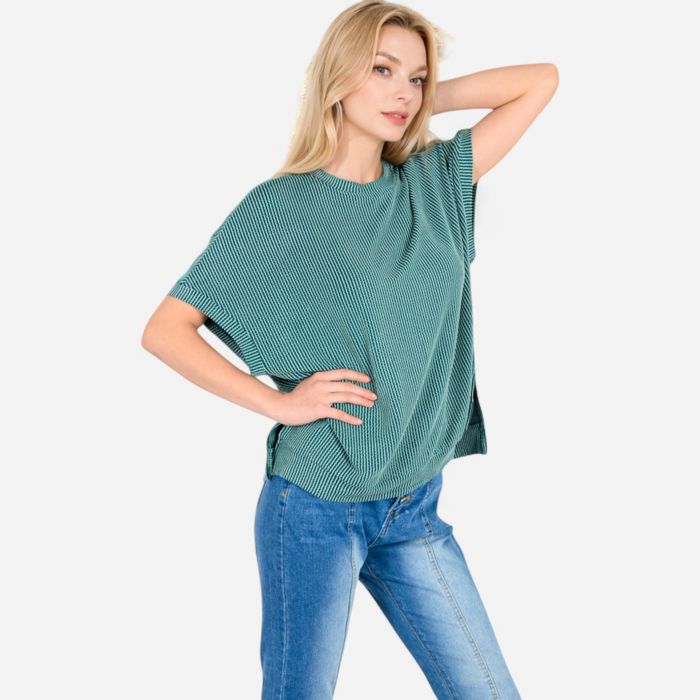 Women's Oversized Knit Pullover Top with Side Slits and Ribbed Texture
