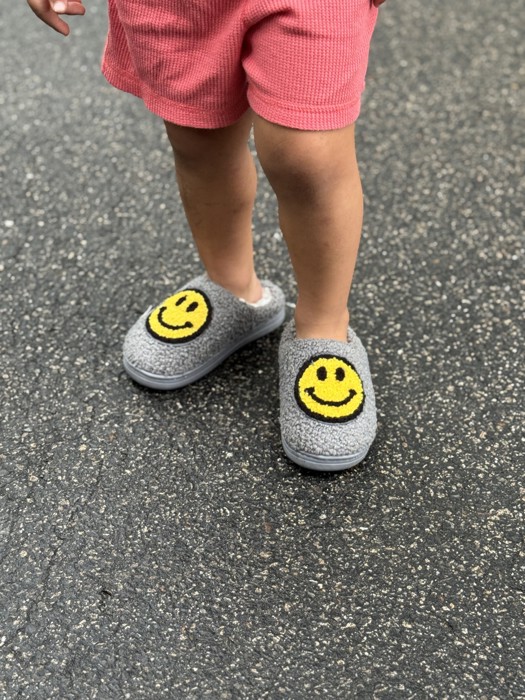 Kid's Comfy Smiley Face Slippers | 4 Colors