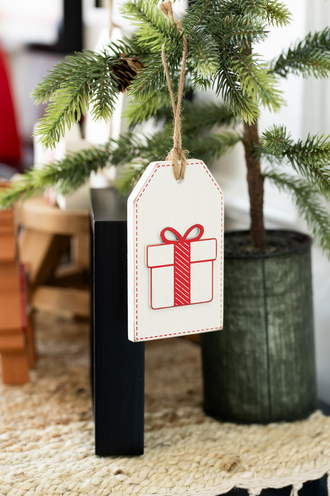 Reversible Christmas Wood Tag