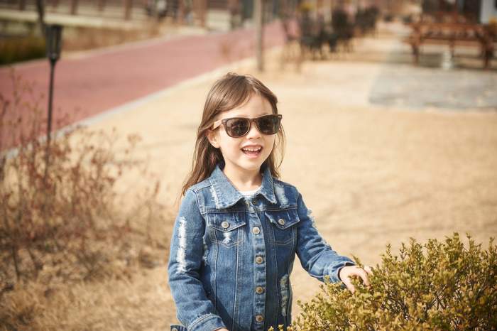 Kids Wrap Around Sunglasses - Dual Color (with case)