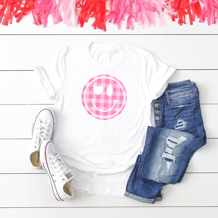 Pink Gingham Smiley Face Graphic Tee, Heart Eyes Shirt 