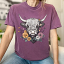 Small Berry Floral Highland Cow Comfort Colors Tee, Western Flower Cow Printed Tee, Cowgirl Shirt 
