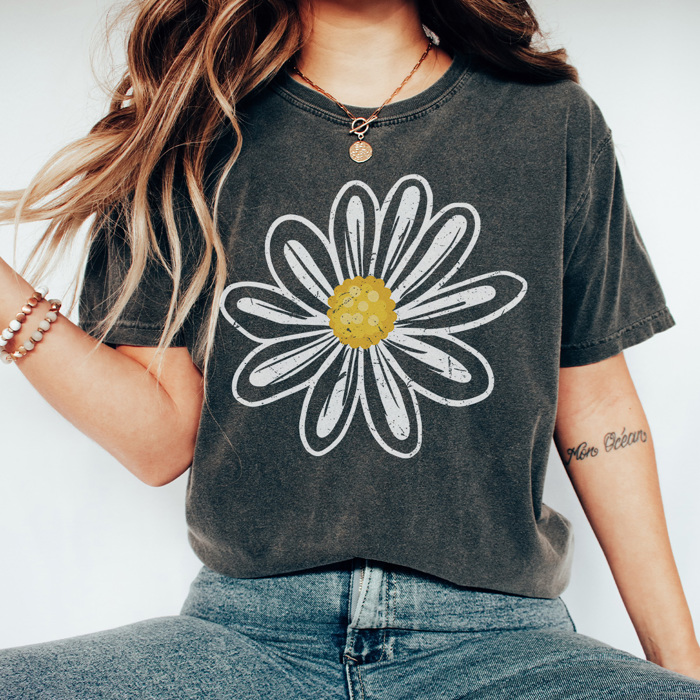 Daisy Flower Graphic Tee, Flower Shirt, Boho Tee, Cute Summer Shirt