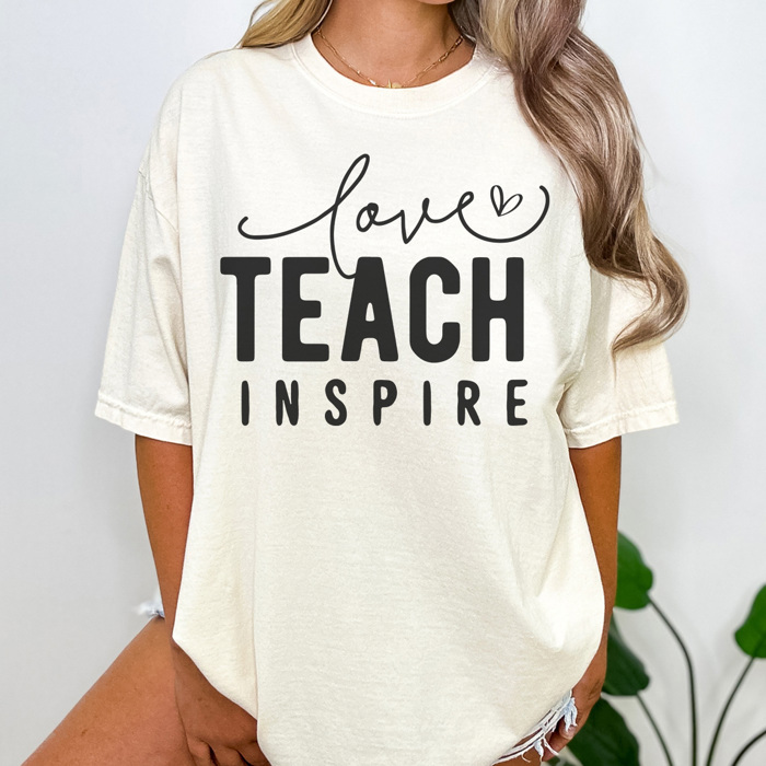 Boho Teacher Graphic Tee, Cute Teacher Shirt, Back to School, Teacher Flower, Comfort Colors