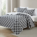Full/Double White Trellis Bibb Home 3 Piece Printed Reversible Quilt Set
