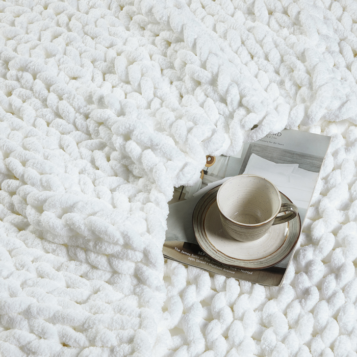 Kathy Ireland Chunky Chenille Plush Throw - 50" x 60"