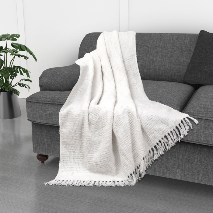 Kathy Ireland Oversized Chenille Polyester Fringed Basket Throw 50? X 70?