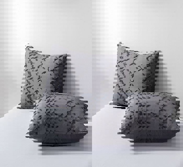 Bibb Home 2000 Count Tufted Duvet Cover (3-Piece)