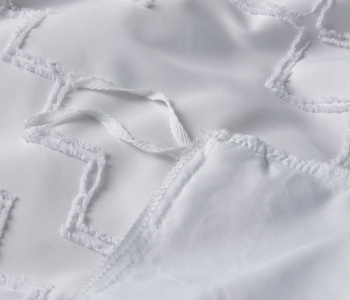 Bibb Home 2000 Count Tufted Duvet Cover (3-Piece)