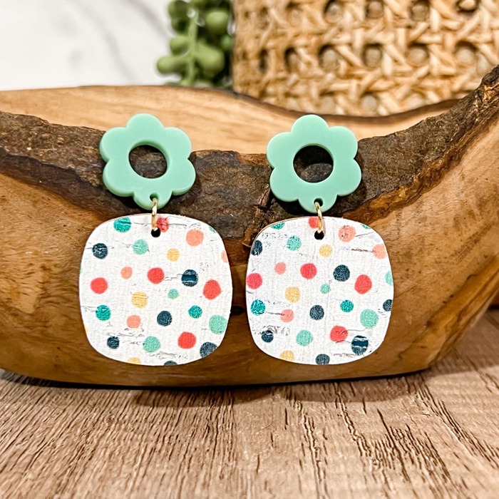 Confetti Dot Mint Floral Stud Earrings