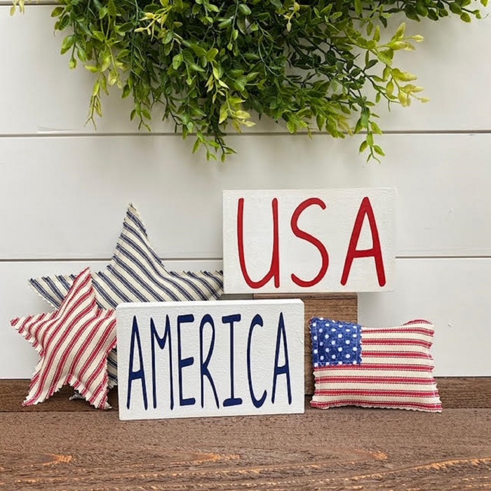 Small Patriotic Wood Signs