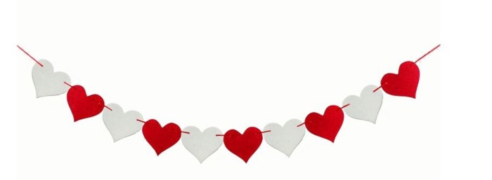 Fun Easy DIY Felt Heart Valentine's Day Banner Garland Kit 