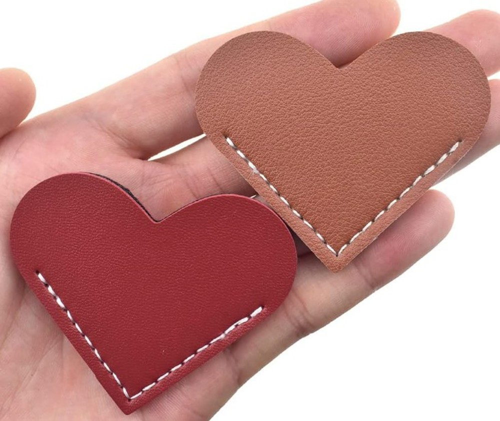 2pc Leather Heart Page Bookmarks 