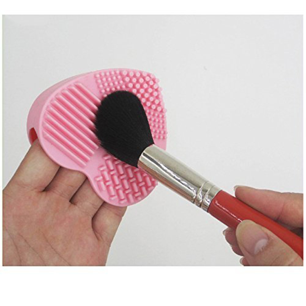 Heart Make Up Brush Cleaner Pad