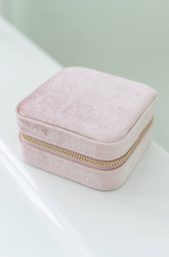 Eloise Velvet Jewelry Case