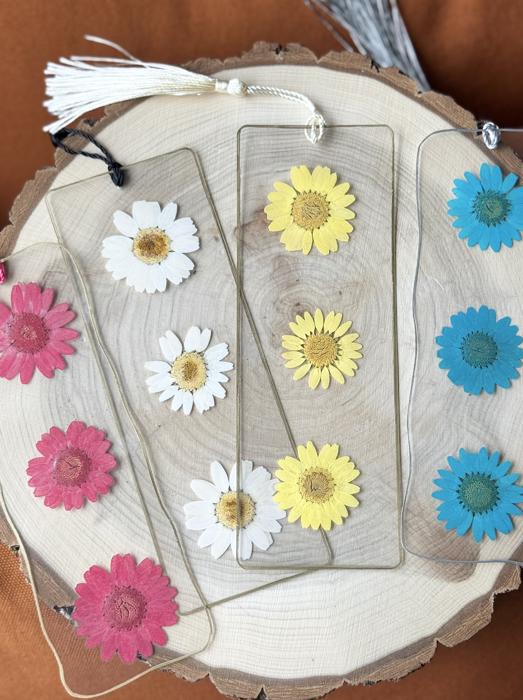 Pressed Daisy Flower Bookmark