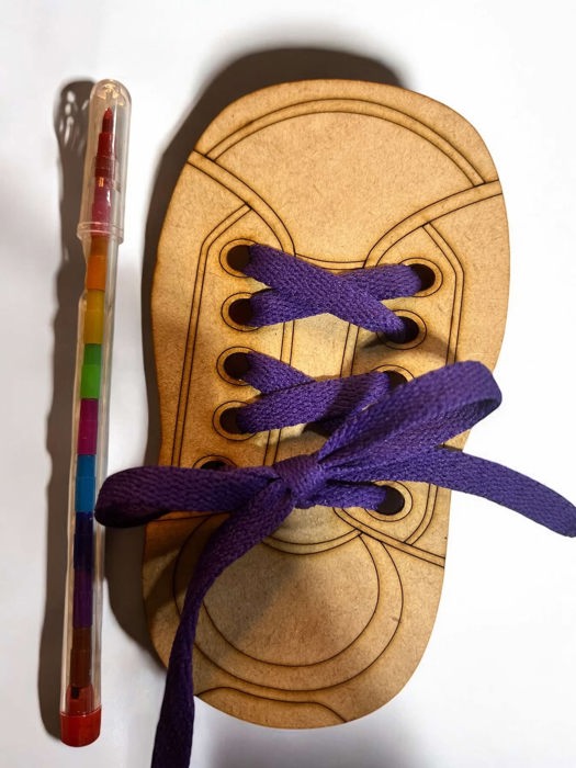 Wooden Shoe Lacing Toy - Learn to Tie Shoes!  Comes with 2 wooden shoes and 2 laces, plus a coloring pencil! Eco friendly - Great for kids of all ages! Encourage creativity