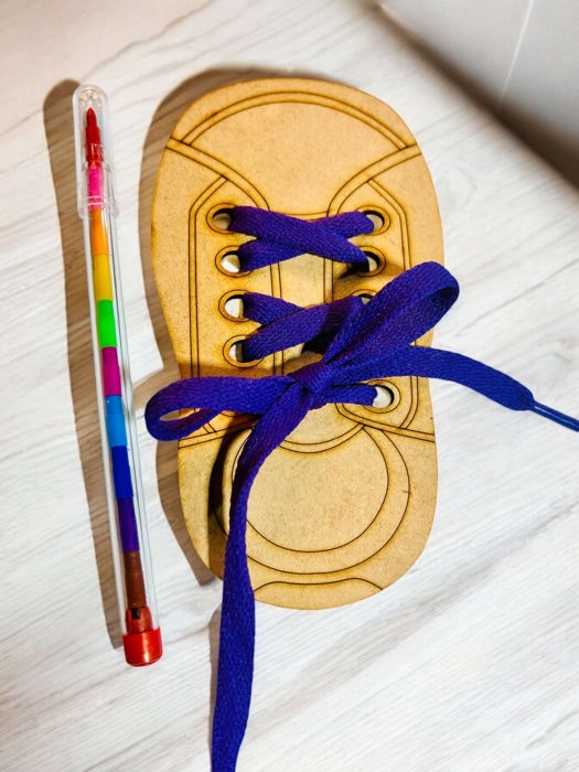 Wooden Shoe Lacing Toy - Learn to Tie Shoes!  Comes with 2 wooden shoes and 2 laces, plus a coloring pencil! Eco friendly - Great for kids of all ages! Encourage creativity