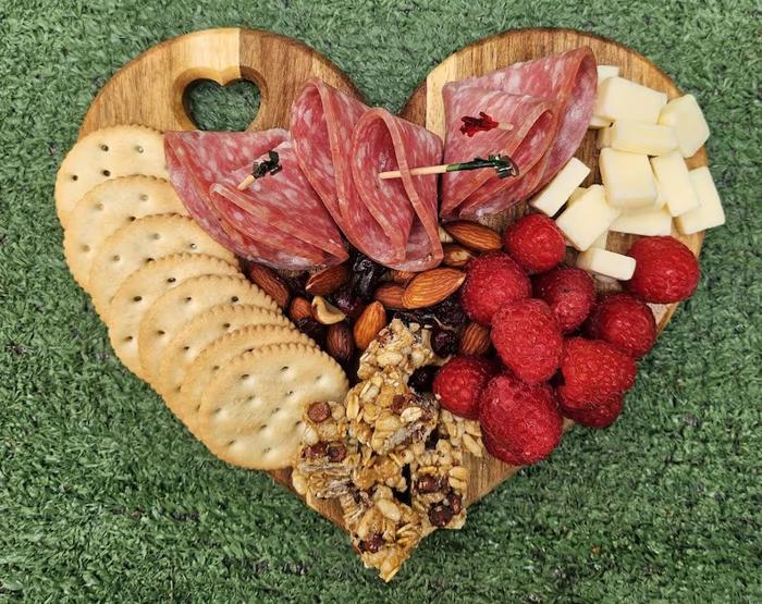 Mini heart charcuterie boards - A great gift for valentine's, birthday, wedding or any occasion. Personalization is available