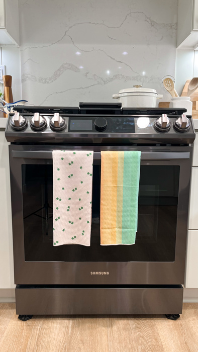 Reversible Waffle Knit Dish Towel "Clover Charm"