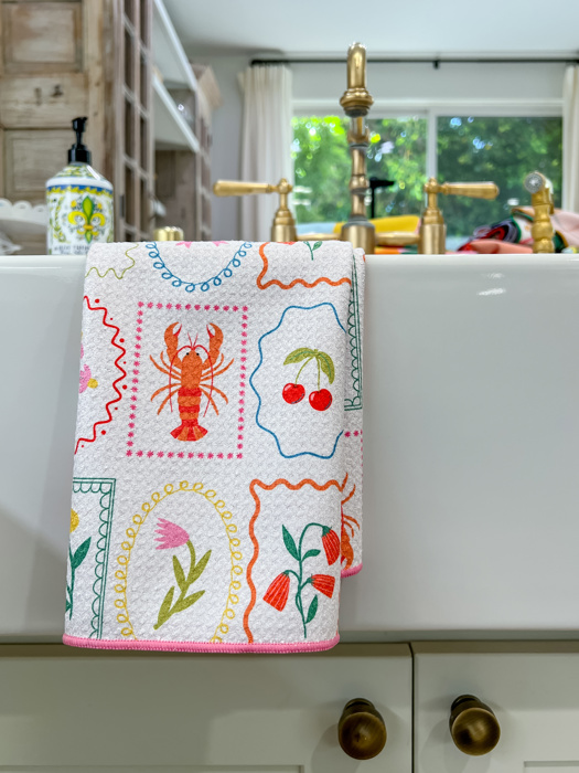 Reversible Waffle Knit Dish Towel "Summer Market" 