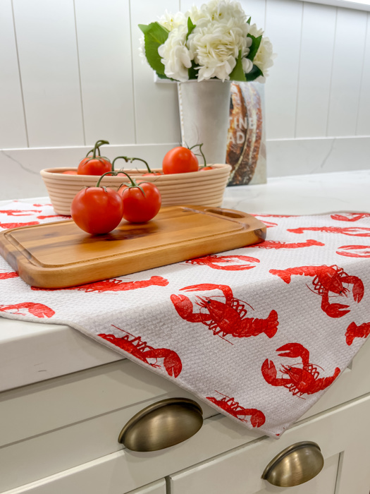 Reversible Waffle Knit Kitchen Towel "Coastal Claws"