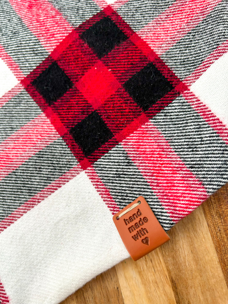 Plaid dog bandana for Christmas - Holidays - Gift ideas for dog moms